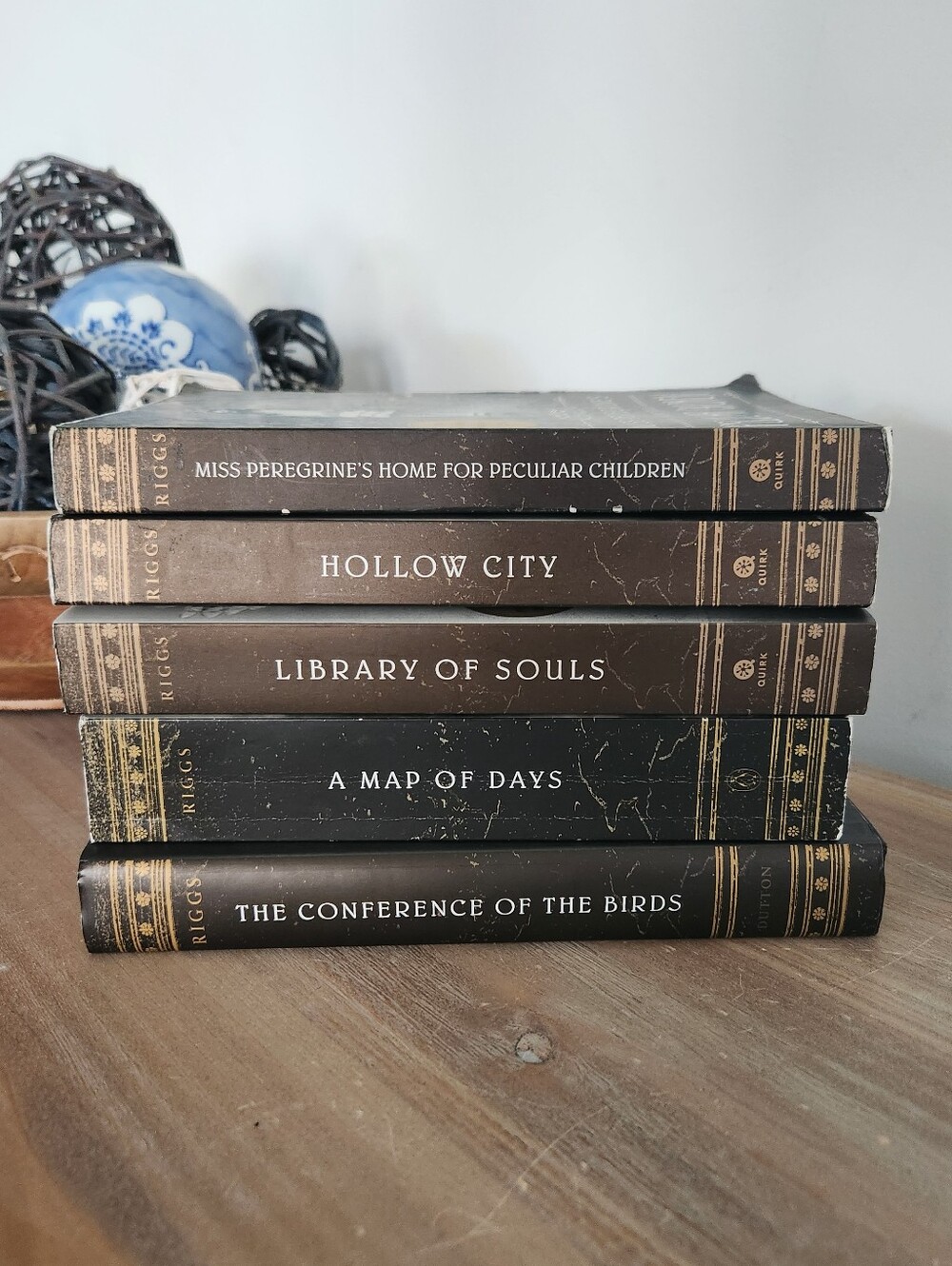 📚 Miss Peregrine’s Peculiar Children Series – 5 Book Set ✨ Tim Burton Movie